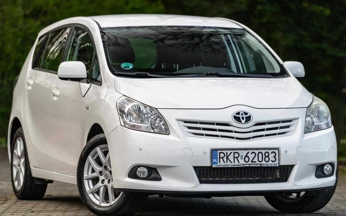 samochody osobowe Toyota Verso cena 39900 przebieg: 139000, rok produkcji 2012 z Krosno